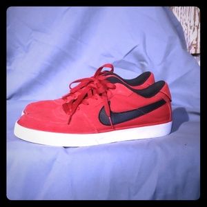 Nike Low Top Skate Shoe